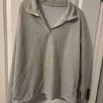 Stylish Gray Quarter Photo 0