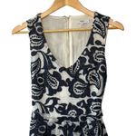 SUNCOO Paris Black & White Sleeveless V Photo 1
