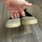 UGG  Indah Women’s Flats – Black/Tan Burlap Polka Dot Bow Back Shoes Sz 5 Photo 3