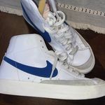 Nike Woman’s size 8.5  high top blazers Photo 2