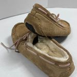 UGG  Women's Dakota Wool‎ Lined Suede Slipper - Size 8. Photo 5
