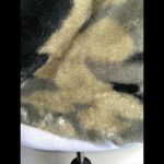 Forever 21  green faux fur camo‎ crop hooded sweater small Photo 8