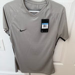 Nike Nwt  Women's Gray Athletic Shirt Photo 0