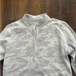 Lululemon  Pace Pursuit Long Sleeve White Camo Top Size 6 Photo 3