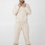 Comfrt Sweatpants Photo 1