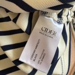 Cider  Women’s Sz Medium Cropped Top Striped Ruched Sides Navy / White Photo 4