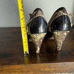 ALDO Black and Cream Heels Sleek Pointed Toe Photo 5