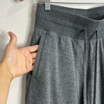Tek Gear  • cropped sweat pants with pockets Photo 3