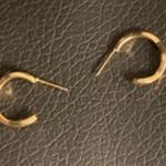 Vintage Gold Tone Hoop Earrings Classic Post Backs Retro Style Photo 0