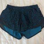 Lululemon  Hotty Hot 2.5" Shorts Photo 0