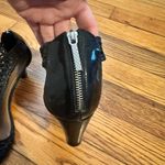 Donald Pliner Black leather and crochet open toe Photo 3