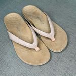 Vionic Dillion Sandals Flip Flops in Peony Pink Size 11 New Photo 3