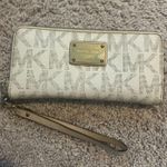 Michael Kors  Wallet Wristlet Photo 0