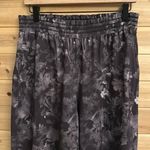 Athleta  Size 10 Floral Grayscale Printed High Rise Savannah Jogger Photo 2