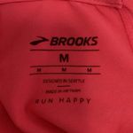 Brooks Pick-Up Pink Sleeveless Racerback Fitted Athletic Gym Running Tank Top M Photo 2