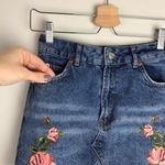 Topshop  Denim Mini Skirt Floral Embroidered Jean Skirt Blue Size 2 Photo 3