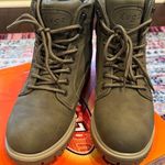 Lugz Mantle Women's Boot Olive Green 9 Slip Resistant Photo 0