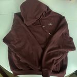 Alo Yoga Accolade Hoodie Cherry Cola Photo 0