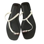 Madewell  The Dessa Toe Ring Sandal in Cream Silver 7.5 Photo 1