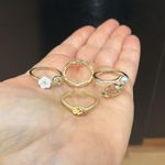 4 gold tone and floral fashion trendy rings size 8 Photo 5