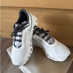 on cloud  Women’s Cloudmonster Shoes Photo 2