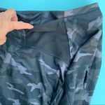 Athleta  medium camo Match point Skort Photo 7