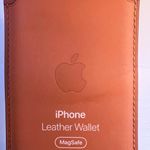 Apple iPhone Wallet NWT Photo 0