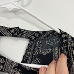 ASTR Long Sleeve Black and White Pattern V-Neck Romper Photo 3