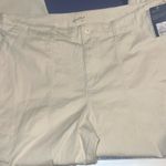 Universal Threads WOMEN’S MID-RISE UTILITY CARGO PANTS- UNIVERSAL THREAD CREAM 17 Photo 2