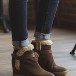 Aquatalia  Suede Wedge Shearling Ankle Boots Women’s Size‎ 8 Photo 0