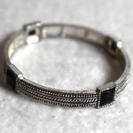 Source Unknown Western Silver Tone Black Cut Glass Square Stone Stretch 5.5 Inch Bracelet Photo 0