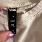 The North Face  Women's cream ivory Long Sleeve Top size 1x Photo 4