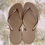 Havaianas rose gold Flip Flop With Rhinestone Sz9/10W Photo 0