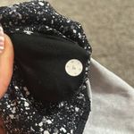 Lululemon  black and white leggings  Photo 2