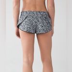 Lululemon Reversible Surf Short II Mini In Ripple White Seal Grey/Black Size 10 Photo 1