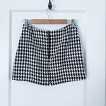 Topshop | Houndstooth Knit Thick Mini Skirt in Black and White Size US 6 Photo 3