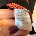 Andree by Unit Pink Red Yellow Luscious Lips Kiss Sweater Distressed Women’s M Photo 4