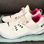 Nike Women’s Metcon Athletic Shoes Photo 0
