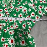 Boohoo Green Daisy Print Ruffle Sleeve Playsuit Romper NWT Size 0P Photo 1