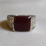 Source Unknown Avant Garde Deep Burgandy Smooth Stone Inlay Etched Silver Tone Metal Sz 10 Ring Photo 0