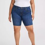 Torrid 10 inch Perfect Vintage Stretch Mid-Rise Bermuda Short Dark Wash Size 16 Photo 1