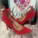 Glaze  Women's Red High Top Shoes Size 7.5. Photo 3