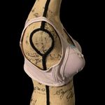 Beautiful lavender lace bra with snap front buttons. NWT. Purple Size undefined Photo 5