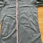 Athleta  Long Sleeve Light Grey Tunic - size Large Photo 9