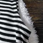 Evereve Black and White Striped Sleeveless Top Photo 12