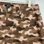 Forever 21 NWT  Camo Rrint Raw Hem Mini Skirt Brown Size M Photo 3