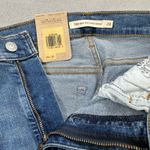 Levi's NWT 720 High Rise Super Skinny Jeans Womens 28x30 Blue Straight Leg Light Photo 3