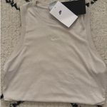 Nike New!  Top Photo 3