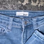 Vervet  Los Angeles High Rise Slimmed Straight Jeans Photo 5