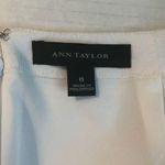 Ann Taylor Skirt White Pencil Skirt w/ Kick Sz 8 EUC Back Kick Pleat Zipper Photo 4
